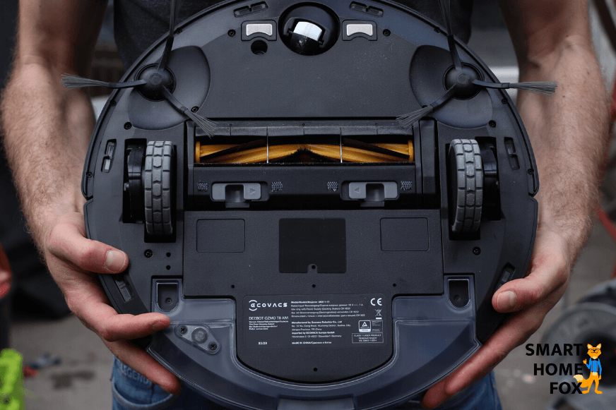 Sous le Deebot Ozomo T8 AIVI